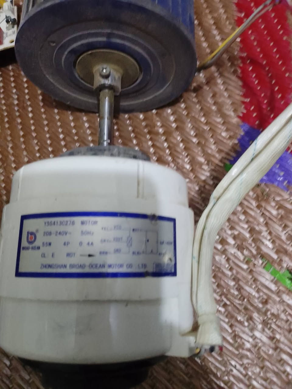 ماطور ڤان كامل شغال اثنين طن مكانه نجف حي الرحمه رقم الموبايل ***********
