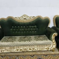 تخم • صوفا • كلش نظيف