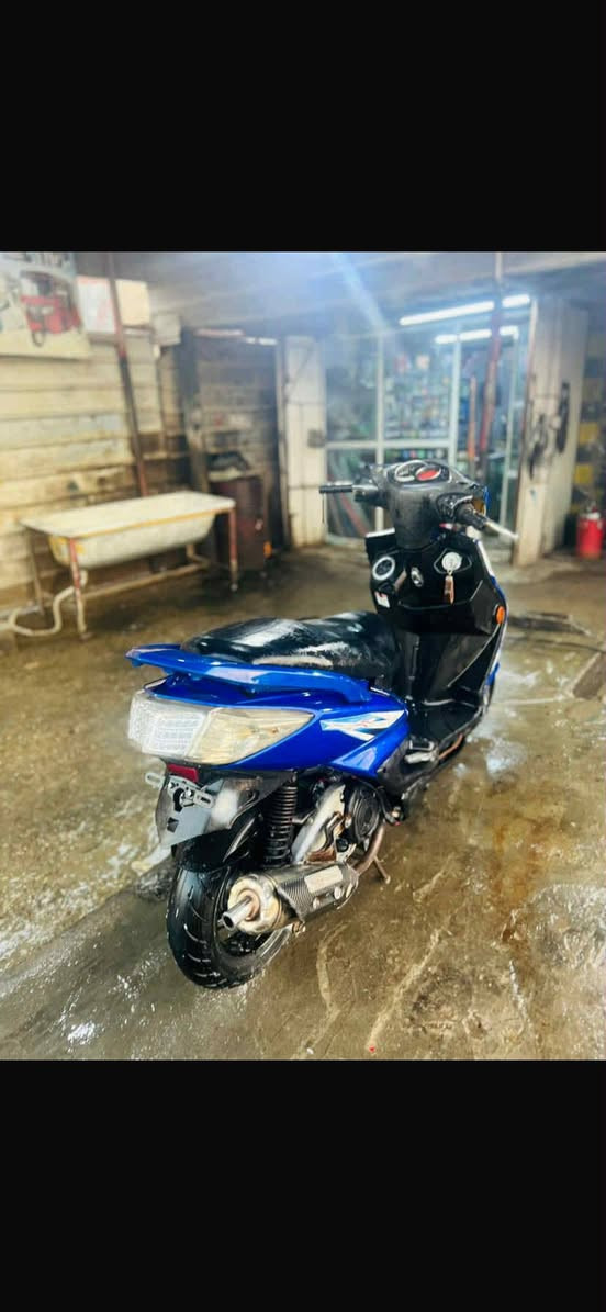 دراجه سكنس فحل ١٤٠ نزول تجفيت جديد دراجه كامله كفرات بس لحايه عوزه لايت أمامي أشاير رون سرعه دراجه مرتبه مكان  بفداد شعب سعر ٤٥٠ رقم ***********
