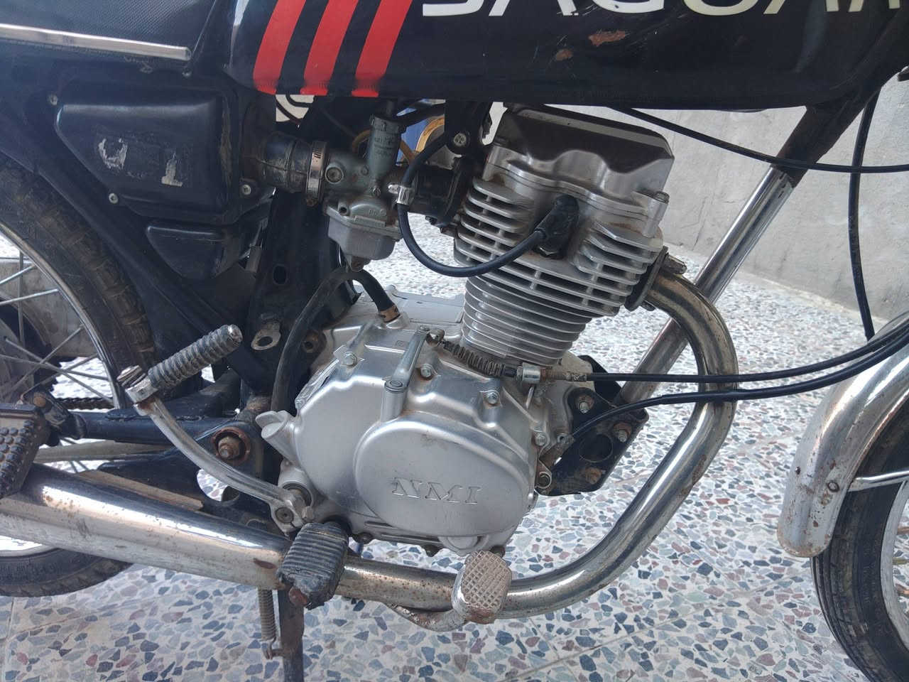 دراجه يرانيه نامه البيع بدون 
كله جديد واصلي 25 بس الشاصي قديم السعر 750 وبيها
مجال قليل رقم 
***********
