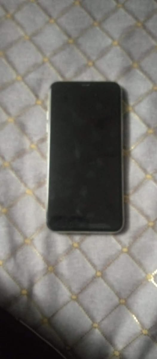 ايفون 11 pro max
ذاكره 256
 الجهاز نضيف 
امبدل فقط بطاريه نسبه 100٪؜
السعر ٣٥٠ وبي مجال قليل


**إذا كنت صاحب هذا الإعلان وتريد حذفه لأي سبب، رجاءا أرسل رسالة إلى الدعم الفني**