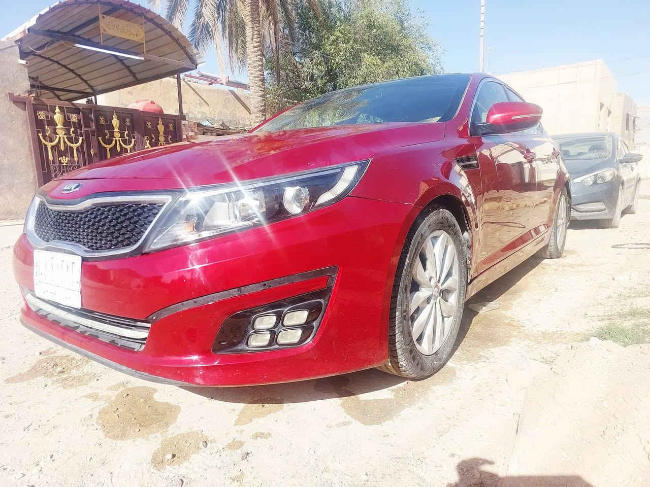 كيا اوبتيما 2014 أمريكي 
محرك 2400 GDI
گير أوتوماتيك 6 سرعات تبديل ناعم
لون أحمر لؤلؤي مميز
واجهة كروم رياضية أنيقة
- بانوراما مزدوجة كاملة
- تبريد وتدفئة كشنات
- قطعتين تبريد
- تحكم ستيرن كامل
- 3 وضعيات قيادة
- مثبت سرعة
- شاشة وسطية
- بلوتوث + USB + AUX
- أوامر صوتية واتصال من الدركسون
- كامرة خلفية
- حساسات
- مرايا كهرباء 
- زجاج ابواب جيلاتيني
- تبريد ثلج
-بصمة تشغيل وأبواب
وبقية مواصفات الفول المعروفة 
- سيارة مريحة جدًا بالسفر والاستخدام اليومي
السعر 11000$ . 
*********** 
المسيب / سدة الهندية .
