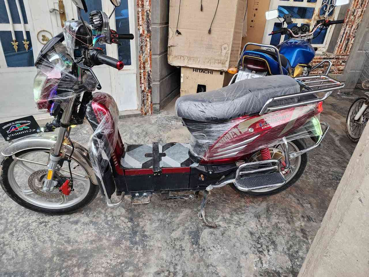 السلام عليكم
هارلي 6 بطاريات و سكنس 6 بطاريات للبيع 
هارلي 6 بطاريات موديل 25 جديد مستخدم قليل سعر 565 الف بيه مجال قليل جديد على وضع الشركه بطاريات فول عالفحص 

سكنس موديل 25 جديد فول مرتب جديد مستخدم قليل بطاريات عالفحص كلهن تمام السعر 495 
المكان الكرمه شارع عشرين قريب اسواق سنتر الكرمه 
***********
***********
