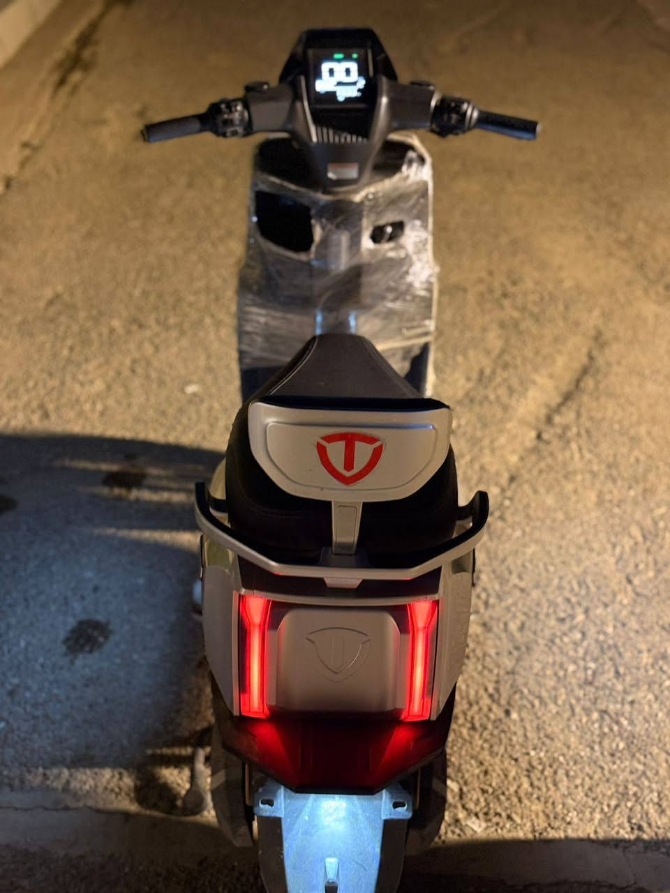 السلام عليكم 
ريان 2026
الملف 1200
مستعملة شهرين 
كلشي شغال كفالة بل كهربائيات
+ ضمان بل بطارية
سعر :900 
الموقع: بغداد الغزالية
للاتصال:‏‪***********‬‏ 
***********
