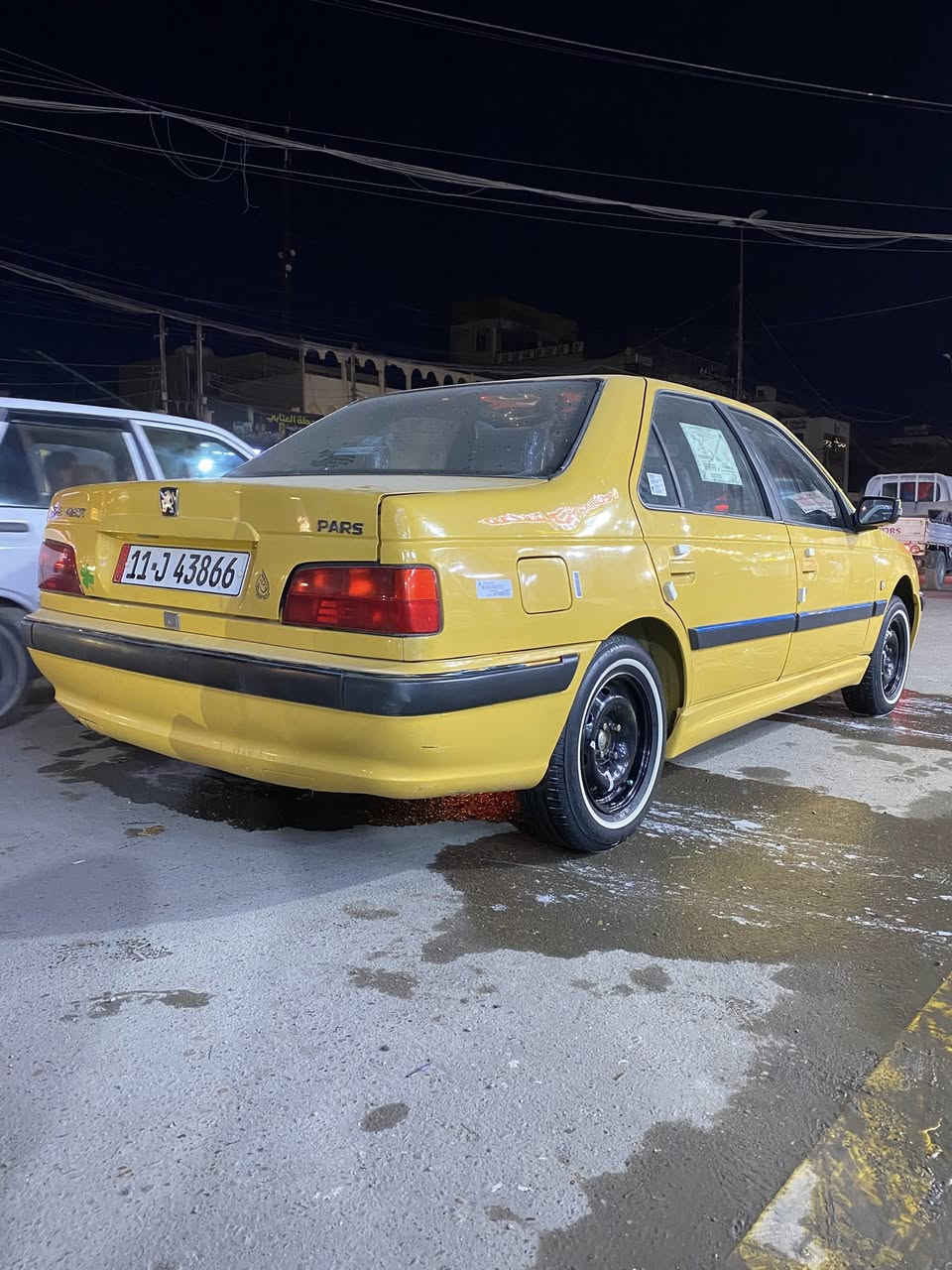 السلام عليكم بيجو بارص للبيع مكفولة السيارة من كلشي كفالة عامة عدة هلال معمر تعمير ١٠٠٪؜ مكينة مكفولة من تبخير وتنقيص صدر امامي خلفي جديد اي نقص مابيها ممشتغلة تكسي ماشية ١٦٦ حقيقي دوشمة عامة كلشي موضع بصور هيئة غرامات مصفرة رايدها ب ٥٥ بيها مجال فدوا اروحلك ميعجبك السعر تشوفها هواي ادعيلنه برزق مكاني بغداد الشعب رقمي ***********
