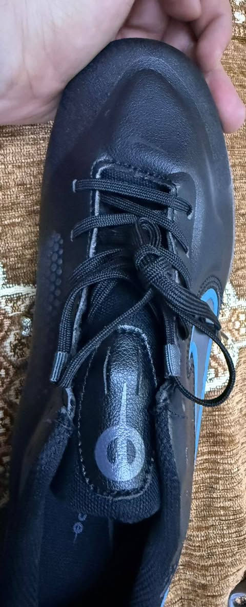 سلام عليكم اخوان اخوان طبعا آنه ام امزون طلعلي حذاء يسمونه مال صاله الي يفيده ينطنيه سعر بليرضي الله


**إذا كنت صاحب هذا الإعلان وتريد حذفه لأي سبب، رجاءا أرسل رسالة إلى الدعم الفني**