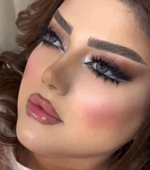 ✨ عروضنا مستمرة وياكم من صالون اللمسة الذهبية 💛
📍 شارع أربعين – القاضية – فرع بيت العطر
داخل صالون اللمسة الذهبية للتجميل.

🌟 عروض العرائس – ليوم واحد فقط!
💄 مكياج + تسريحة + رموش + تنظيف بشرة فقط بـ 200 ألف دينار ✨
عيشي لحظتك بأناقة وتألق لا يُنسى! 👰

💃 عروض المدعوات
مكياج + تسريحة + رموش بـ فقط 40 ألف دينار!
خلي حضورك يترك بصمة 👑

💇‍♀️ عروض الشعر + المعالجة

الشعر القصير: 100 ألف

الشعر المتوسط: 125 ألف

الشعر الطويل: 150 ألف

الشعر الطويل جدًا: بعد المعاينة

🎨 قسم الأصباغ – ميش + صبغ

الشعر القصير: 75 ألف

الشعر المتوسط: 85 ألف

الشعر الطويل: 125 ألف

💆‍♀️ قسم تنظيف البشرة

تنظيف بشرة + حفايفة: 25 ألف فقط ✨

رموش دائمة: 35 ألف

رموش طرفية: 20 ألف

رموش كثيفة: 40 ألف

📞 للحجز والاستفسار :
0781 358 8722 واتساب 
***********
📩 احجزي الآن واستفيدي من عروضنا عبر الزر أدناه أو من خلال الرقم!

💌 أهلاً وسهلاً بيچ بنورچ! صالون اللمسة الذهبية دائماً بانتظارچ لتتألقي بأجمل طلة!
