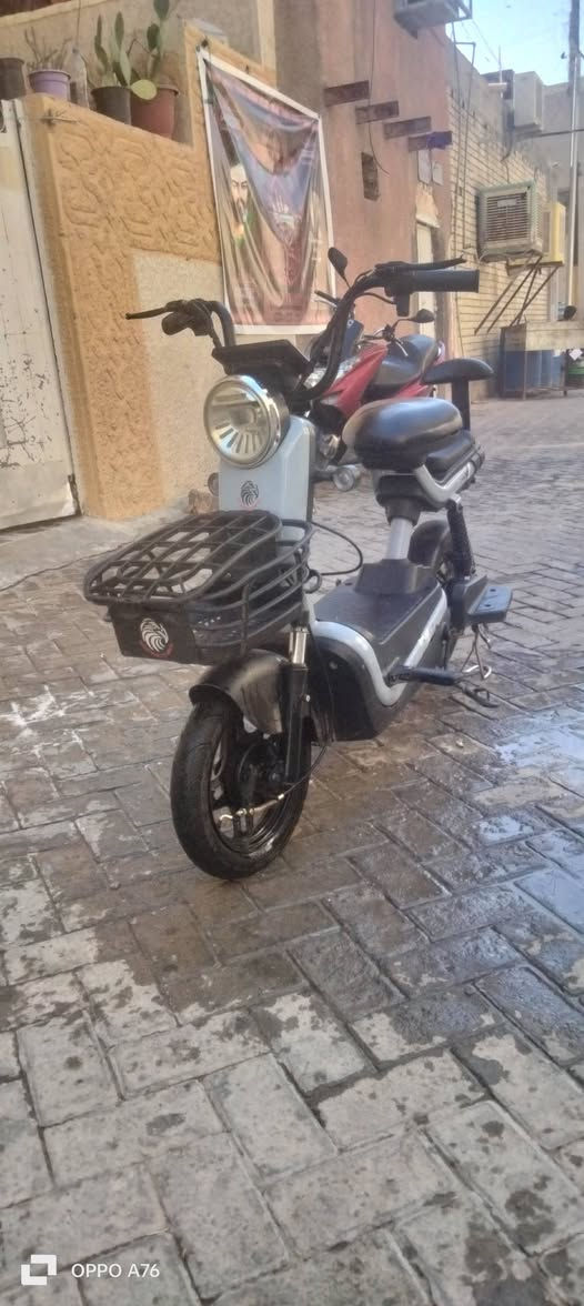 السلام عليكم دراجة شحن الريان للبيع مابيهة اي نقص 
حجم 14 دراجة نضيفة  كلها شغالة السعر 200 او بيهة مجال مكاني الشعب  للستفسار ***********
