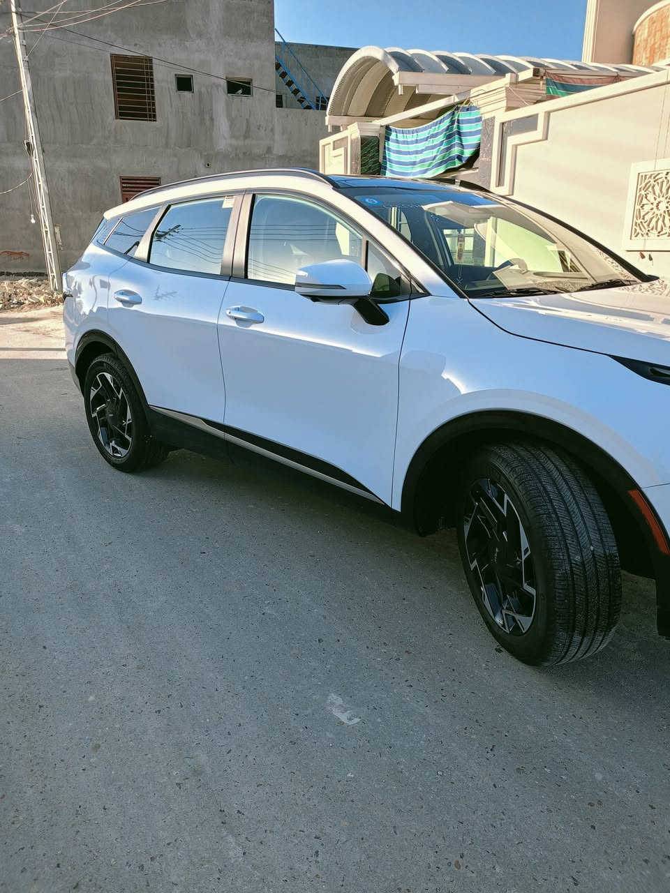 السلام عليكم
سبورتج برستيج موديل24 4x
 حجم لارج فئة 4X  اعلى المواصفات بيها فول من كل شي
5 كامرات 
سياره بيها سونارها  مرفق
مرقم  بابل شهداء
سيارة جديده ماشيه 14 الف محرك ٢٥٠٠ 
بانوراما طگتين
كشنات جلد 
جنطة گهرباء وتفتح من تقترب منها
بصمة ابواب وتشغيل وجنطة
فور ويل

تشغيل عن بعد

كراسي كهرباء

تدفئة كشنات تبريد كشنات

ستيرن تدفئة وجلد خياط

خزن كشن السايق ميموري

اشاير بالمري

 لايت اوتو

 اطفاء ذاتي

تبريد قطعتين 

 نزول منحدرات

مانع تزحلق

انظمة قيادة 

بلوجكترات

شاشة كبيره متصله وشاشة تبريد متغيره

عدادات ديجيتال

شحن موبايل امامي وبالكشنات الخلفيه

بل كار بلي واندرويد وكافة الخدمات

شحن وايرليس

انارة داخليه لمس

 لايت زينون لد امامي

بك لايت لد

حساسات خلفيه اماميه

رادارات جانبيه اماميه خلفيه

ويل كب حجم 19 

توقف ذاتي

هاند بريك دگمة

 وبعد بيها هواي مواصفات

السعر 235 

***********
