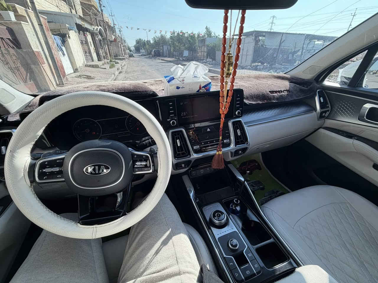 السلام عليكم سورنتو مديل 21خليجي
فوك نص فول كير موس كشن جلد+كهربائي 

بنراما سياره خير من الله ومكفوله كفاله عام 

ول مواصفات امبينه كبالك بالعافيه عل ياخذها كلش حلوه وخير من الله ماشيه 84 حقيقي 

عارضها 280 وبيها مجال ***********
