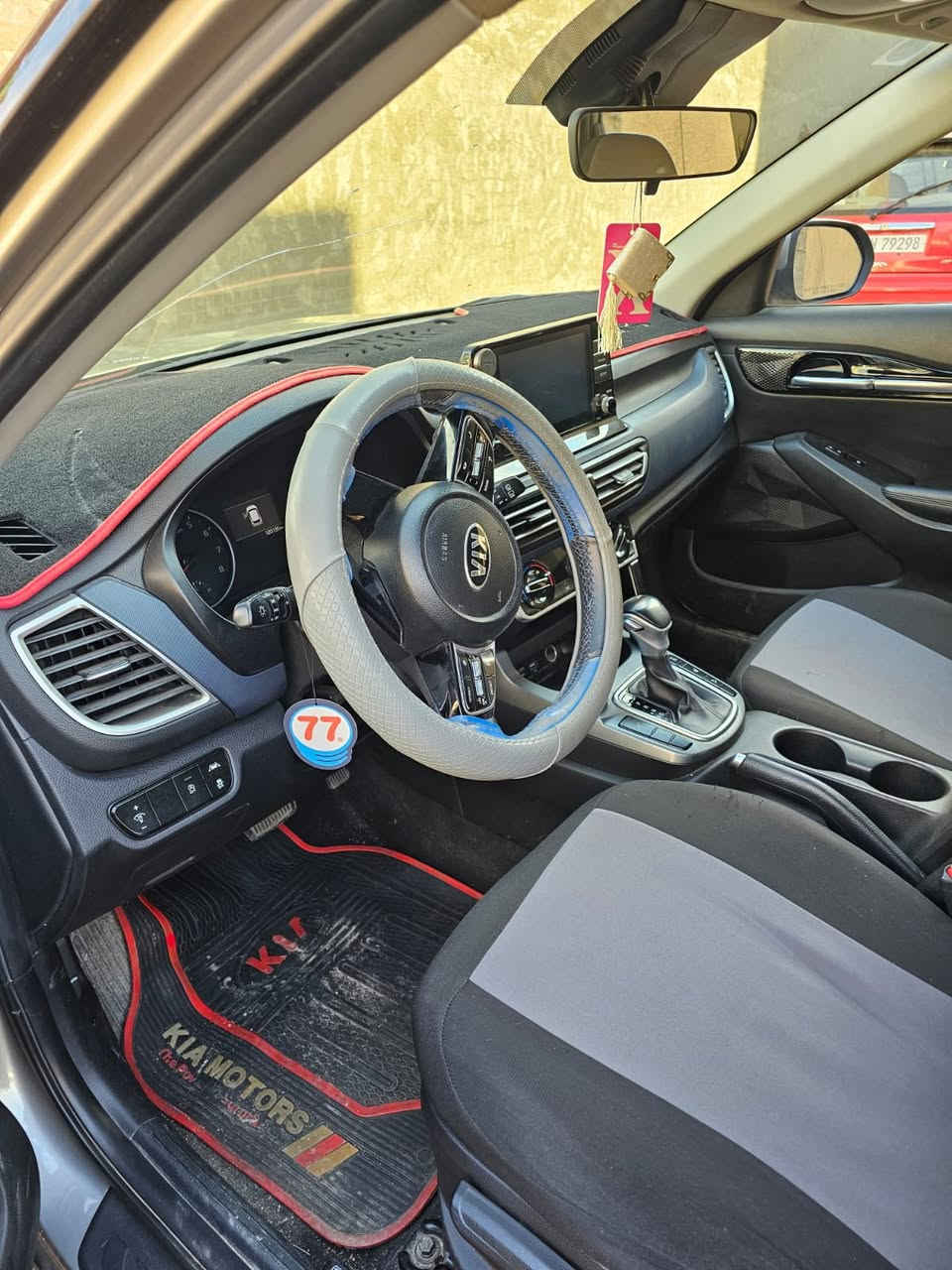 السلام عليكم 
كيا سيلتيوس 2021
محرك 2000 فول ماعدا الفتحه بدون ايرباك
رقم بغداد 
ماشيه ١٢٠ الف
حادثه موضح بسونار وصور الحادث موجوده بالمنشور 
الاعلام سوق اميمه 
***********
