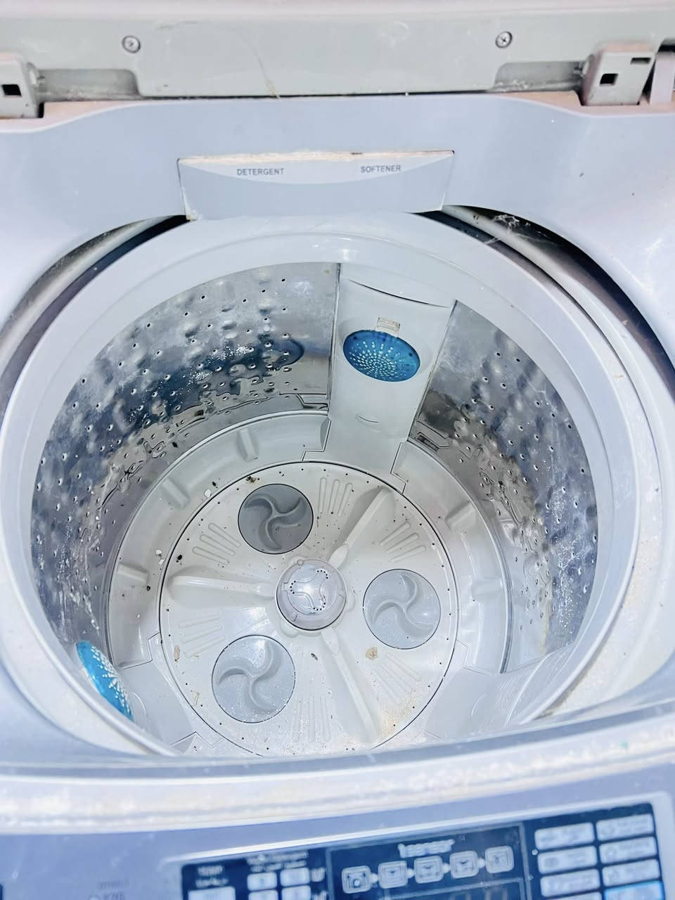 سلام عندي غساله اتمتيك LG فول مواصفات بيتي صغير وماعندي مكان اتصل على هذه الرقم ***********
