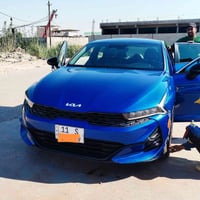 Kia.   K5GTLNE  موديل  2023   ماشيه48 mi  اللون أزرق  مواصفات  شاشه   ...