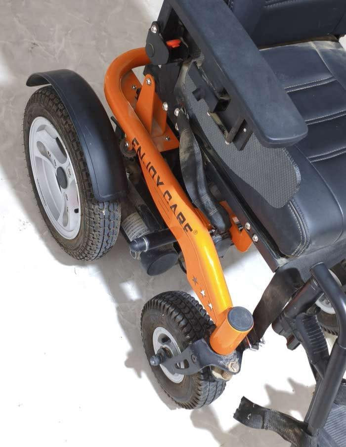 سلام عليكم شباب عربانه للبيع جديده فقط بطاريات عطلانه مكاني البصره السعر ب ٣٧٥ او بيها مجال ملاحظه اني مكلف بلنشر ***********
