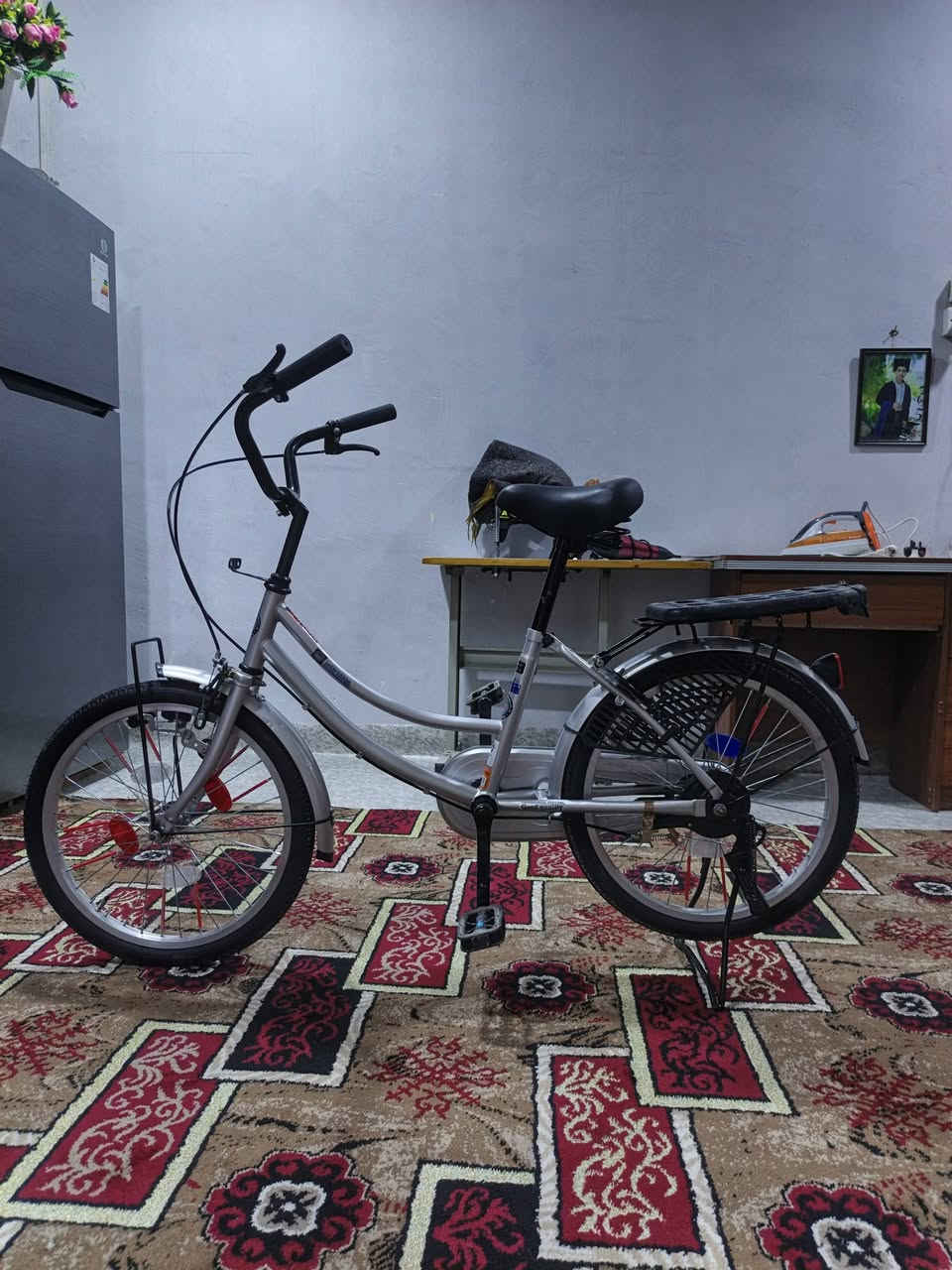 سلام وعليكم شباب بايسكل سياحي حجم ٢٠باله مختم سعر١٣٠وبي مجال
***********
