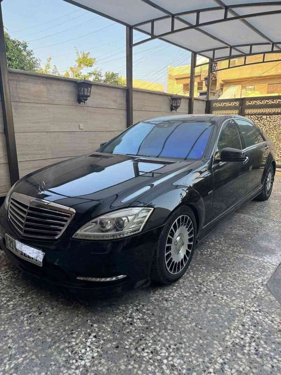 السلام عليكم
للبيع مارسيدس 2010 شكل 13 اصل خليجي كفالة عامة من الصبغ والتبديل حجم350s لارج 

 

داخل بيجي 

أبواب طويل 

شفط 5 أبواب مع برادت 5 

تبريد منفصل الامامي عن الخلفي

نضام توازن مع تعليق هوائي

شفتات سترين 

رادار امامي 

اوتو هولد 

ومواصفات هواي بعد بيها

محرك بشرط ممفتوح 

ماشية 200 الف كيلو متر 

صدر جديد مع طخم تاير اصلي 

جوبلس امامي خلفي

كشن حار بارد 

كشنات خزن ميموري 

رقم سليمانيه مميز 

سياره جديده بحاله الوكاله وارد خليجي 

مابيها اي نواقص مكان السياره بغداد الاتصال 

#السعر_290_وبيها_مجال
***********

***********
