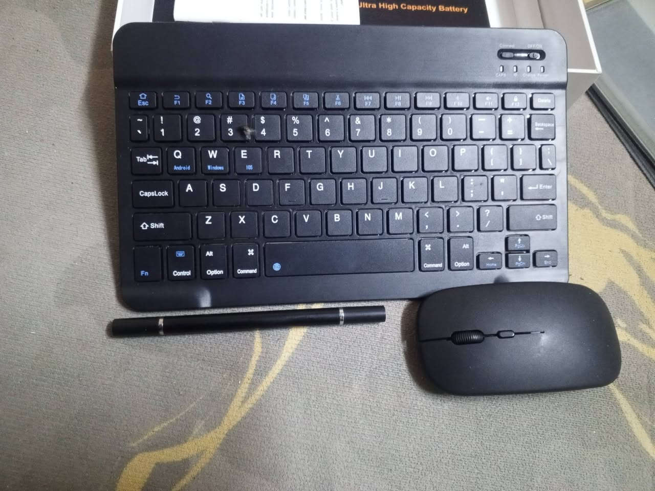 السلام عليكم
ايباد IT_801B 

اصدار Android 14

ذاكرة 128 

بطارية 6000

ملحقاته 

كيبورد 

ماوس 

قلم 

ايباد نضيف وما مستعل صار شهرين من اخذته وما فاتحه

سعره 100 الف 

شراي تعال خاص


**إذا كنت صاحب هذا الإعلان وتريد حذفه لأي سبب، رجاءا أرسل رسالة إلى الدعم الفني**