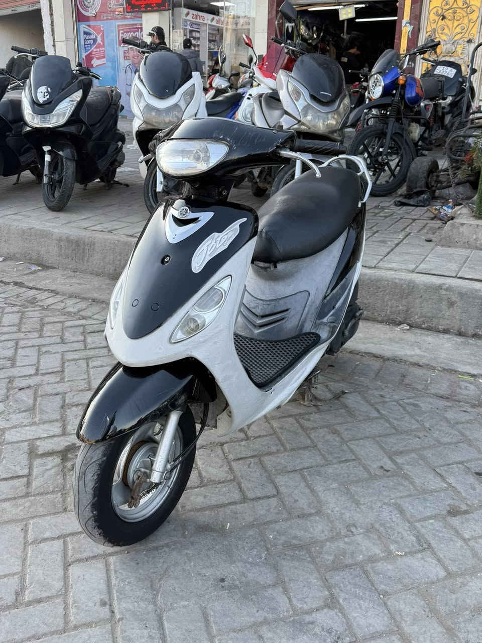 السلام عليكم ماكس منغوليه مال رمبه دراجه اي نفص مابيهه مكينه بلاد شلعه معدل فول العنوان 
مدينه الصدر
***********
السعر 650 بيهه مجال
