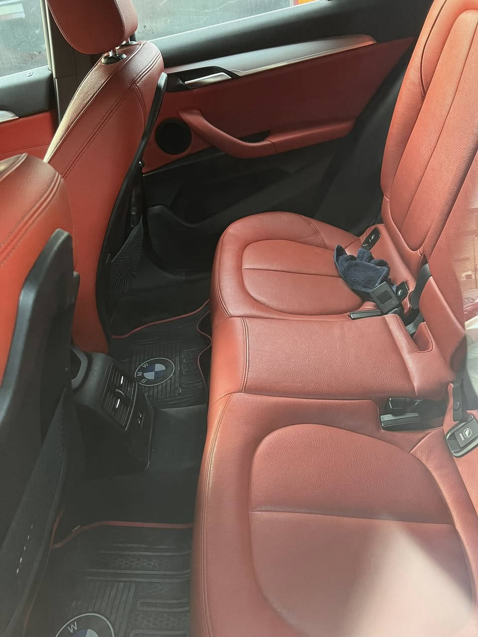 BMW X2 للبيع
موديل 2022 
فول مواصفات 
حادثها موضح بلصوره 
مكانها بغداد / زيونه
السعر 200 وبي مجال الشراي
ماشيه 52 الف ميل 
***********
