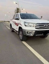 اخوان للبيع فقط بدون مراوس  بيكم هايلكس  2016  فول بانزين   سعر 95 ورق...