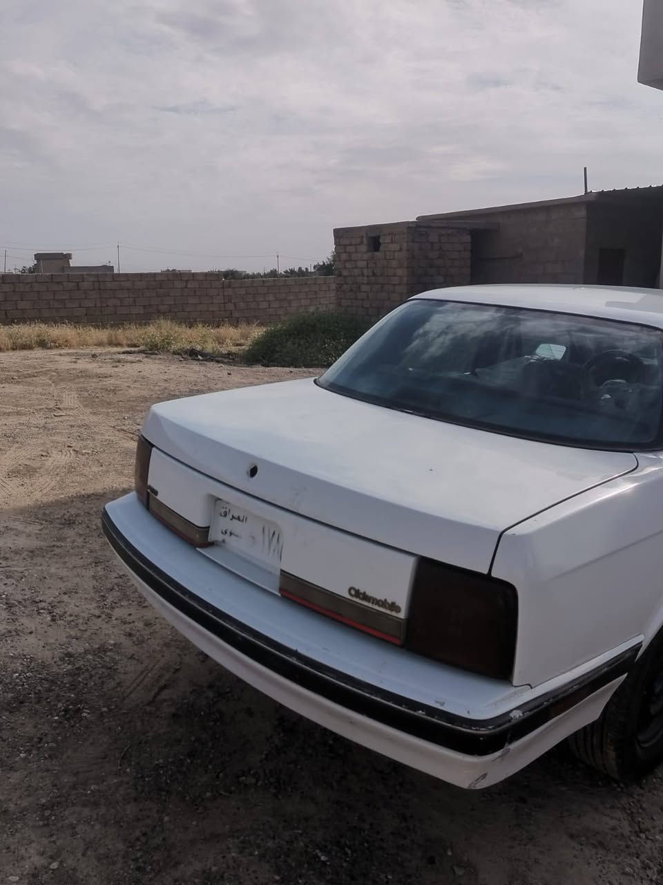 اولدز موديل 90 السياره بحاله ممتازه تريد وكاله تريد تحويل رقم نينوى والسيارة مناسبه بسعر 35 وبيها مجال للشراي ***********
