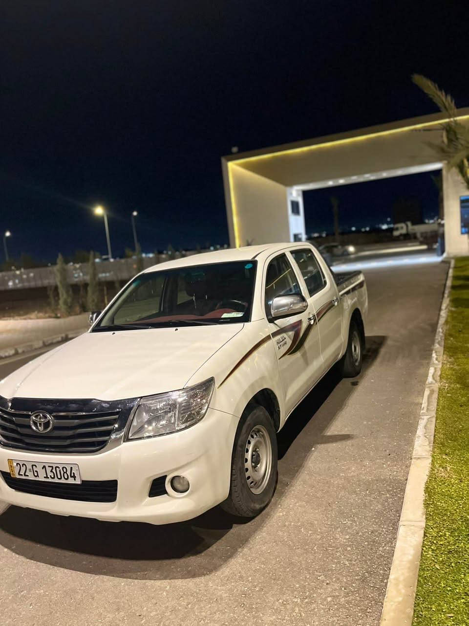 تويوتا مه رزيه. بۆفرۆشتن  مۆدیل 2014 هەمو شتی نوێیە   گێر مەکینە. هەموی بەشەرت  مەکینەی نەکرایتەوە. سەنەوی تا2028نوێیە  جاملغی پێشەوەی بستەکی هەیە. لەگەل ٤ پەنجە لە دواوە هەیەتی   سیارەکە. هەموشتە جایزەسعری 188و مجالەکی کەم  تب لە هەولێرم ژ.م.    *********** أربيل, العراق
