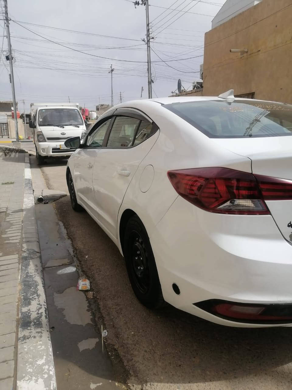 سلام عليكم لانترا 2019  وارد أمريكي ليبل واحد حادث بدون دواخل  سطحي بيه اثر جراد مصبوقه احزام حره تحويل مباشر   شواصي مكفول الغود كفاله رقم بصره انكليزي تحويل مباشر هزه جديده سعره  95  بيه مجال مكاني بصر***********
