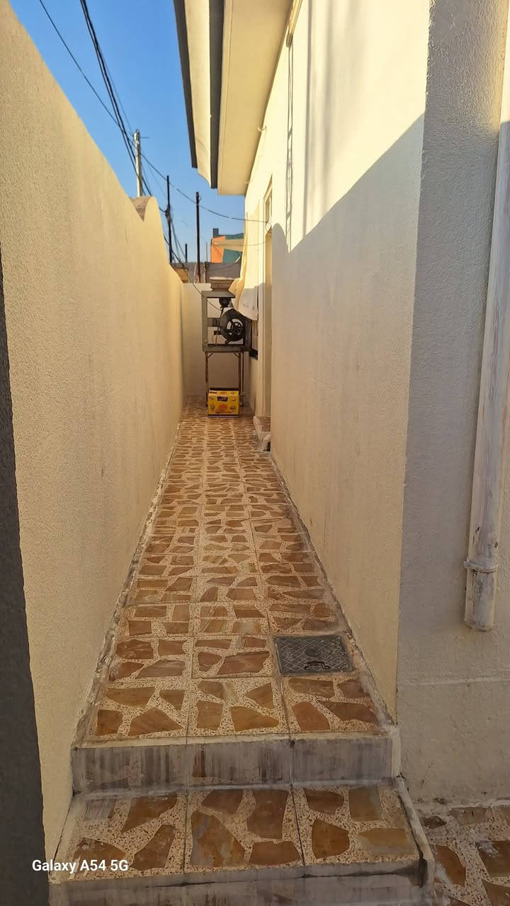 دار ركن للبيع 🏠
الموقع /حي الاعلام قرب مدرسه السنابل للبنين👌👌
المساحه/١٦٢ متر 
الواجهه/١٣ متر 
ط١/غرفتين نوم +هول+مطبخ+استقبال +مشتملات
ط٢/ثلاث غرف نوم+سطح ناصي+سطح عالي
سند ملك صرف شرط التحويل باسم صاحب الشرعي📄
للإستفسار الاتصال بالأرقام التالية 
📞📞***********
📞📞***********
يوجد واتساب علئ رقم الاسيا 
او مراجعة مكتب الاحسان المركزي الكائن في سايدين حي الاخاء مقابل مجمع نادي نينوى الرياضي ومجاور النور للتسوق أهلا وسهلا
