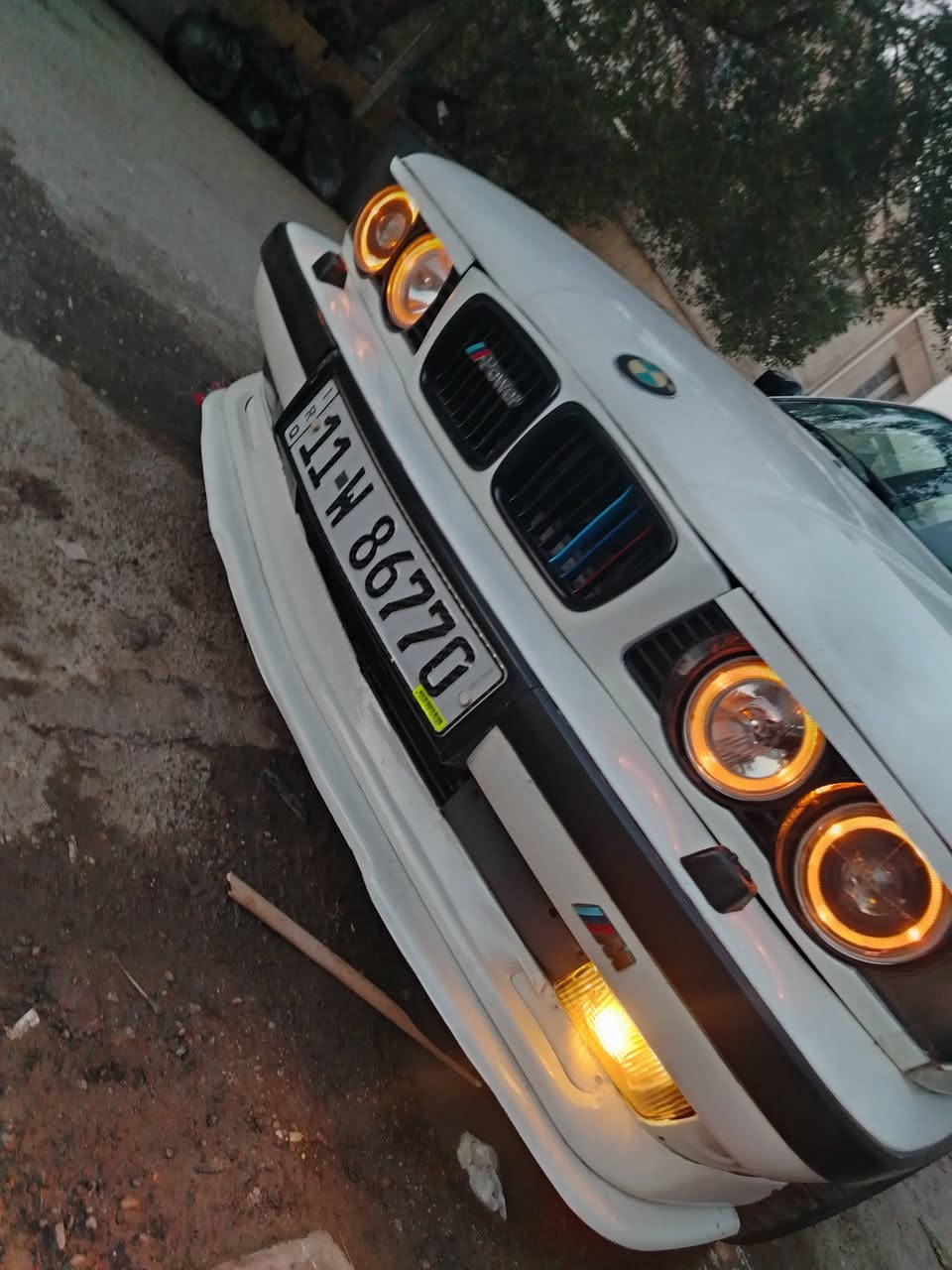 سلام عليكم ابيع بي ام  ٥٢٥ مكينة
وكيرمكفولات 
صدر امامي خلفي حلو عوزه زوج لويات
كهربايات كلة شغالة تخم تايرجديد
سلايت شغال بدون خياس
لايت سوارات نهار

تبريد بي ليك  تخم تاير جديد 
 سنويه 29 تنتهي بغداد انكليزي
السعر  بغدادجميلةثانيه ***********
