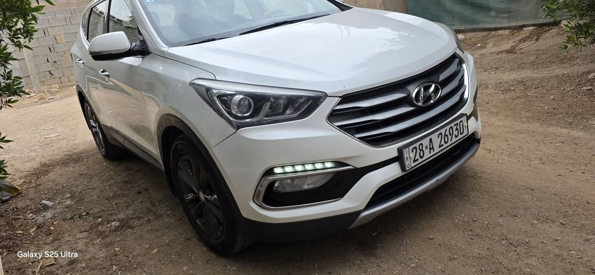 سنتافي 2016 شكل 2017 أبيض صدفي 
أربعة سلندر 
رقم انكليزي  بأسمي
بيها بارد بالمدكر الأيمن 
وصبعين صبغ بالمدكر الأيمن كذالك 
السر170
*********** البصرة, العراق
