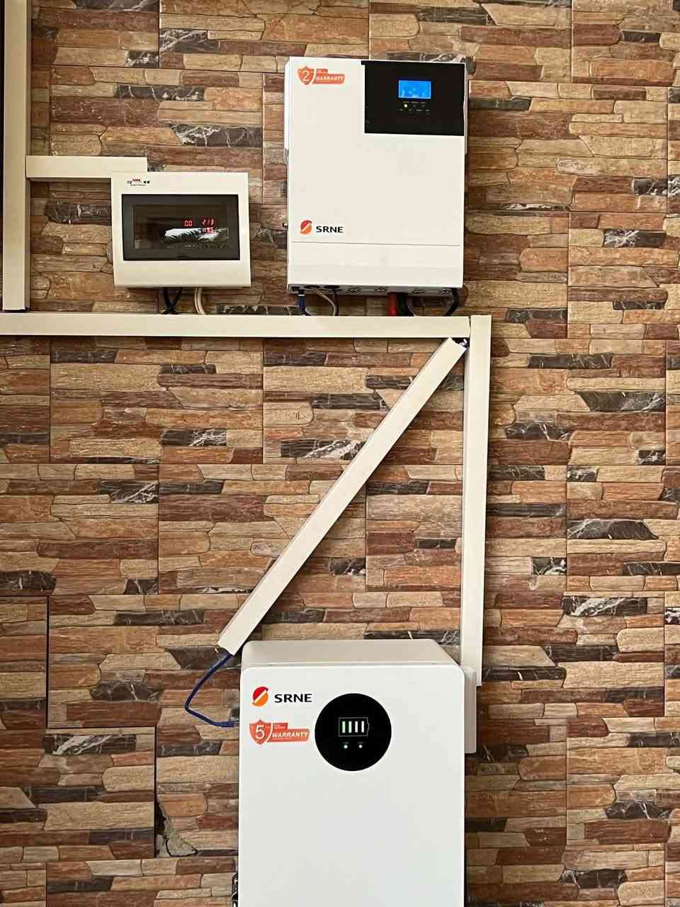 تاريخ اليوم: [2026/2/3]
🔆 تنصيب منظومة طاقة شمسية 🔆
 تم بفضل الله تجهيز منظومة طاقه شمسية لمنزل الاخ ابو حاتم الطائي منطقه الحديد ضمن الرقعه الجغرافيه لمحافظة ديالى تجهز المنضومه المنزل ب 18 أمبير نهاراً بالاضافة الى 12 أمبير ليلاً 
مكونات المنظومه
🔵 الواح مكسما حجم 600 واط بايفشل ذات كفائة عالية.عدد 9

🔵جهاز انفيرتر مكسما حجم 5.6kw(25امبير) 

🔵بطاريه ليثيوم مكسما حجم14.3kw عدد 1

شركة  مكسما ديالى للطاقة الشمسية 
العنوان:
الفرع الاول:  ديالى الغالبية 
***********

الفرع الثاني:بعقوبة شارع خريسان
***********
.................................................................... 
ملاحظة مهمة جدا:عند حدوث أي خلل بمنظومتك عليك بتصوير فيديو للشاشة الانفيرتر لحظة حدوث أي خلل ومن ثم إرسال رسالة عن طريق الواتس آب إلى أي رقم من هذه الأرقام أو مراسلة الصفحة عن طريق الفيس بوك ليتسنا لنا معالجة الخلل بأسرع وقت ممكن وتستمر منظومتك بالعمل على مدار 24 ساعه.
.............................................................................
للحجز والاستفسار الاتصال او مراسلة الأرقام التالية  أو مراسلة البيج عن طريق الماسنجر 
:
🕒 أوقات الدوام:
من الساعة 9 صباحًا إلى الساعة 5 مساءً

#شركة_مكسما_ديالى_للطاقة_الشمسية ☀️
#الطاقة_الشمسية_مستقبل_العراق
