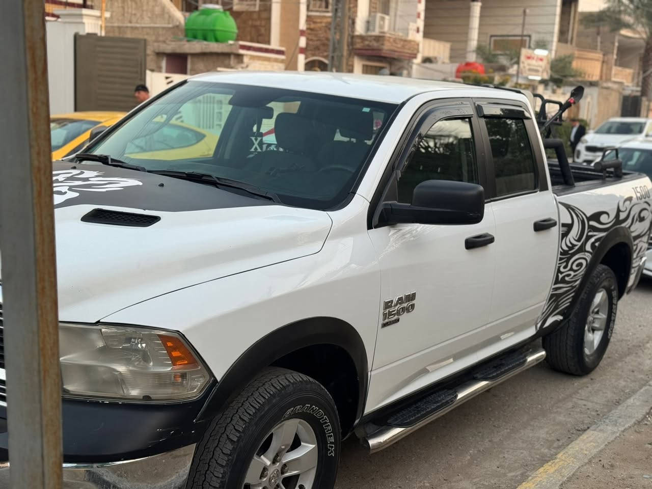 للبيع او مراوس ‏بالسيارة أقل من سعرها وأصغر
دودج رام موديل 2021
محرك 6 سلندر اقتصادي جداً
رقم بغداد الدولي باسم تحويل ثاني يوم
ضرر دعامية وبنيد فقط بدون دواخل بدون ايرباك وكما موضح 
‏السيارة كلش نظيفة على البلاد تخون تاير جديد
السعر220 ورقة 
‏العنوان ‏بغداد الشعب 
***********
