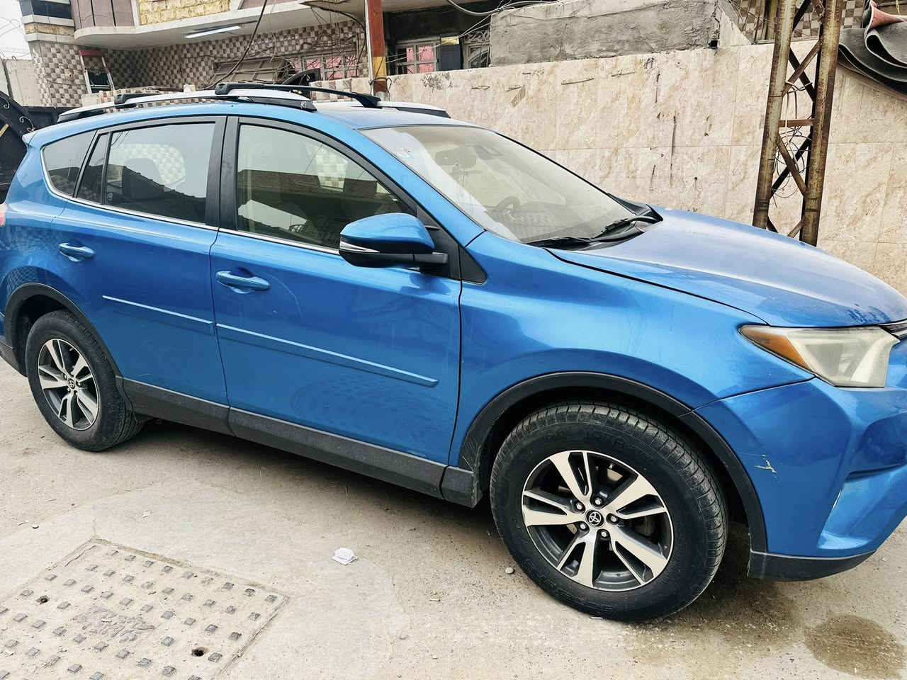 راف فور 2018 وارد امريكي  رقم بغداد دولي فول اعله فئه موصفات xle   مواصفات بصمه فتحه سقف حساسات اماميه وخلفيه رادارات و سياقه ذاتيه ثلاث انضمه قياده جنطه كهرباء تخم تاير جديد  مانع انزلاق بصمه بل ابواب محرك وكير شرط كفاله سياره بعدها جديده ماشيه ٨٣ الف فقط استعمال قليل جديده بمعنى الكلمه ضررها فقط الجاملغ الامامي وخشم البنيد ومصلح مكفول لغد شاصي كفاله عامه خلاف غير هاذه الكلام ينزل من سعر ٥٠ ورقه فقط تبريد شرط ثلج حادثهه مرفق والسونار مرفق مع المنشور سياره جديده معنى الكلمه 
السعر ١٧١ وبيه مجال  للاتصال *********** مكان بغداد
