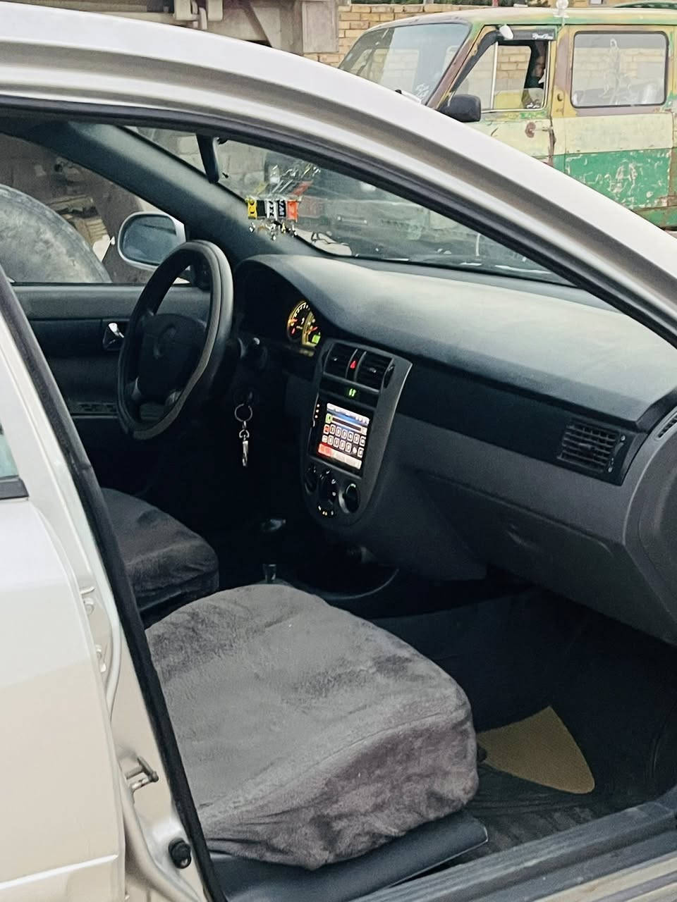 سلام عليكم اوبتره مديل8 سياره نصيفه ما بيه نقص تبريد ثلج تخم تاير سياره حلوه ما بيه نقص سعره 67 وبيه مجال مكاني كربلاء اطويريج رقم ***********
