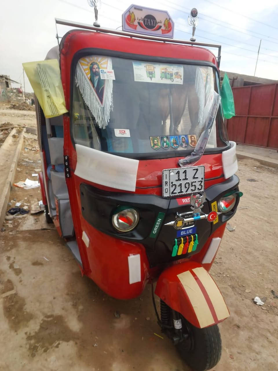 سلام عليكم تكتك موديل 18شهر 12بيهه مكينه 20 التكتك مصبوغه عام جماليه نضيفه ومرتبه مال شغل السعر 5و400بيهه مجال بسيط شوف الصور والمقطع التكتك رقم انكليزي وبسمي
***********

اتصل او مراسله خاص
مكاني الشعله
