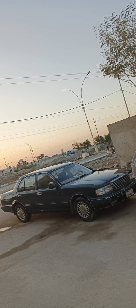 السلام عليكم للبيع ارنب موديل 1992 سياره شوفت عينك نضيفه ومكفوله كفاله عامه وبلاتوث سماعات جدد توني مبدلهن كهربائيات شغاله كله ونضيفه رقم بغداد تحويل ثاني يوم 
سنويه 2030 دواخل جدد 
تبريد قطعتين شغال 
ثلاجه خلفيه
مكاني ذي قار قضاء الغراف
سعر 55 وبيه مجال مستعجل 
***********
