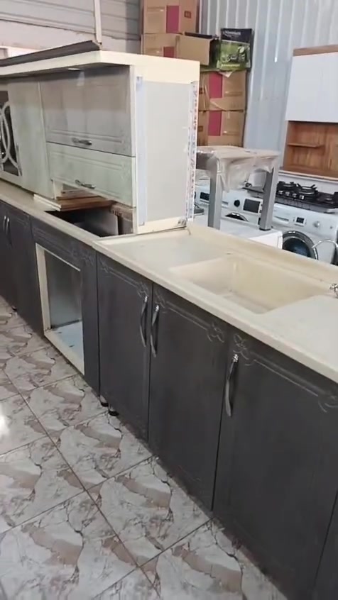 السلام عليكم ورحمة الله
مكلف بالنشر
كاونتر HDF تركي الأصلي درجة النظافة ٩٥ بالمئه 
دواخل الكاونتر المنيوم مغلون نظيف جدا
طاوله الكاونتر كله مرمر
الكاونتر قياس ٣ متر ارضى و٣ متر ملحق
يحتوي على
مكان الطباخ
مكان للفرن
مكان لمرشحه الدهون
مع الكاونتر سنك مرمر متر و٣٠ سم نظيف
السعر عل الخاص فقط 
نزولا عند رغبة صاحب الكاونتر 
العنوان
ألفلوجة حي الجغيفي الثانيه
للاستفسار
***********
***********
***********
راسلونا على وات ساب نرسل لكم الموقع على اول رقم الاسيا 
اهلا وسهلا بكم

