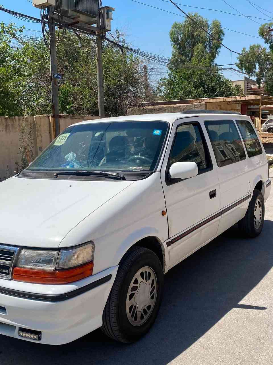 سيارة كلايزر موديل 1993 رقم بغداد مشروع وطني تبريد تخم تاير جديد محرك جديد 2000 6سلندر مكاتبه مع الشرعي السعر 45 وبيها مجال  مكاني موصل ***********
