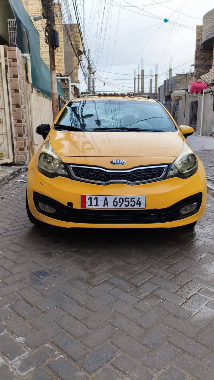 سلام عليكم
كيه ريو موديل2013 مكينه1600 كير مكينه خير من الله صدر جديد كشرهتها حلوه بس بيها طخات بصيطه مصفره هيئه وغرامات السياره بسمي  المكان مدينه الصدر. سعر 75 وبيها مجال  رقمي***********
