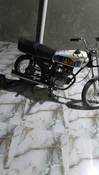 سلام عليكوم دراجه للبيع مستعجل عليه رايدده ٣٥٠ وبيه مجال للشراي فقط وت...