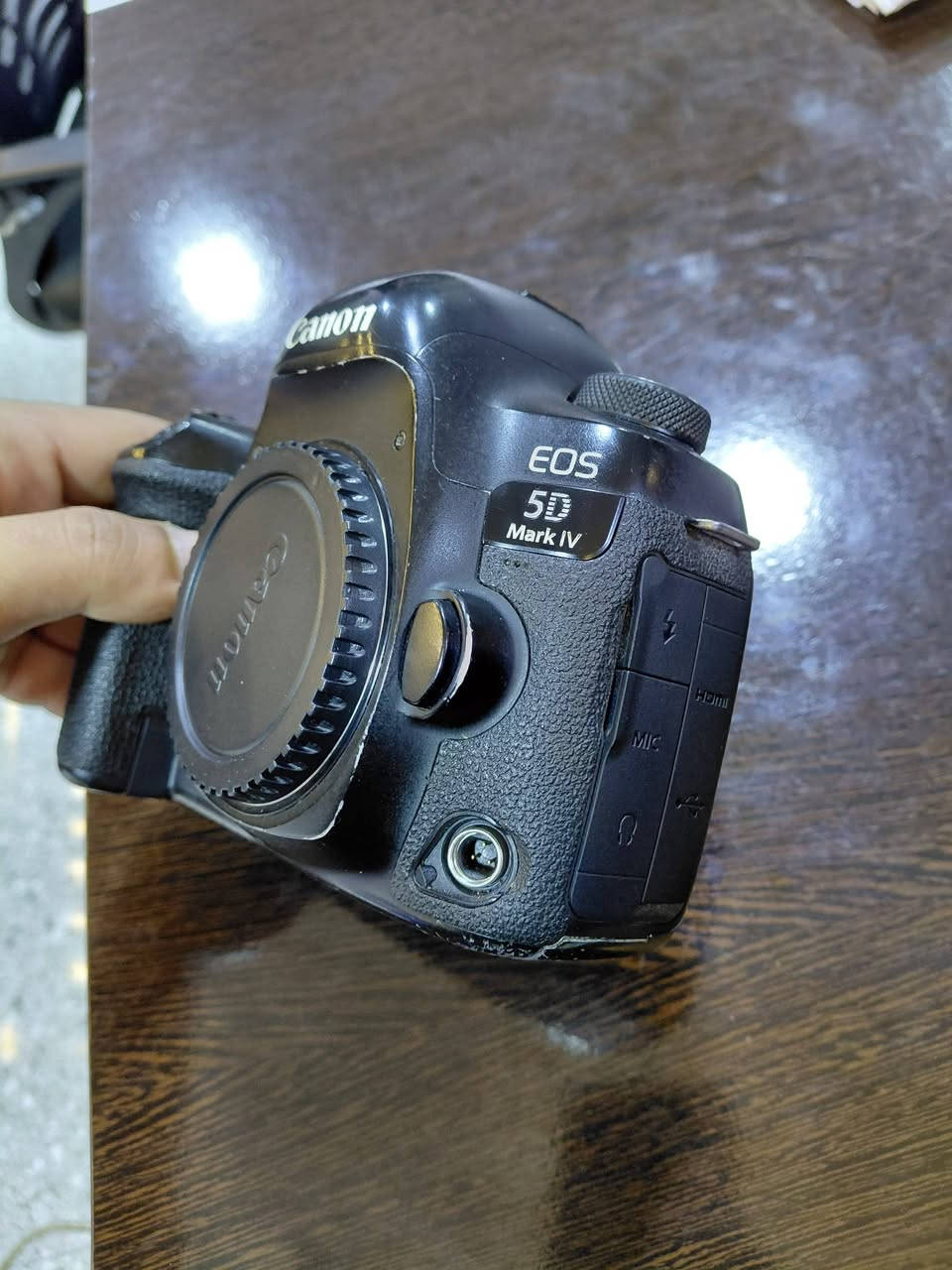 Canon 5d mark 4
حاله نضيفه شتر43k معاها كل مشتملاتها الاصليه  شاحن وبطريه وحزام وشنطه وبسعر كويس لسرعة البيع
للتواصل: 01024662671


**إذا كنت صاحب هذا الإعلان وتريد حذفه لأي سبب، رجاءا أرسل رسالة إلى الدعم الفني**
