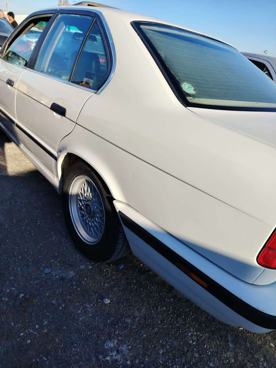 سلام عليكم BMW 525i
بلاد سياره بدون ضربه كلين وضع شركه
كير اوتو بلاد مكينه بلاد اكسل صدر اطارات
غرفه جلد بلاد فتحت سقف مواصفات نص
فول كير S ايكو عادي مانع انزلاق 
كهرباء شغاله منظومة زينون بيه تبريد تدفئة 
كولشي شغال سياره تراي ٢٤٠ شرط ليران 
سعر 88 بيه مجال رقم صاحب سياره *********** كركوك, العراق
