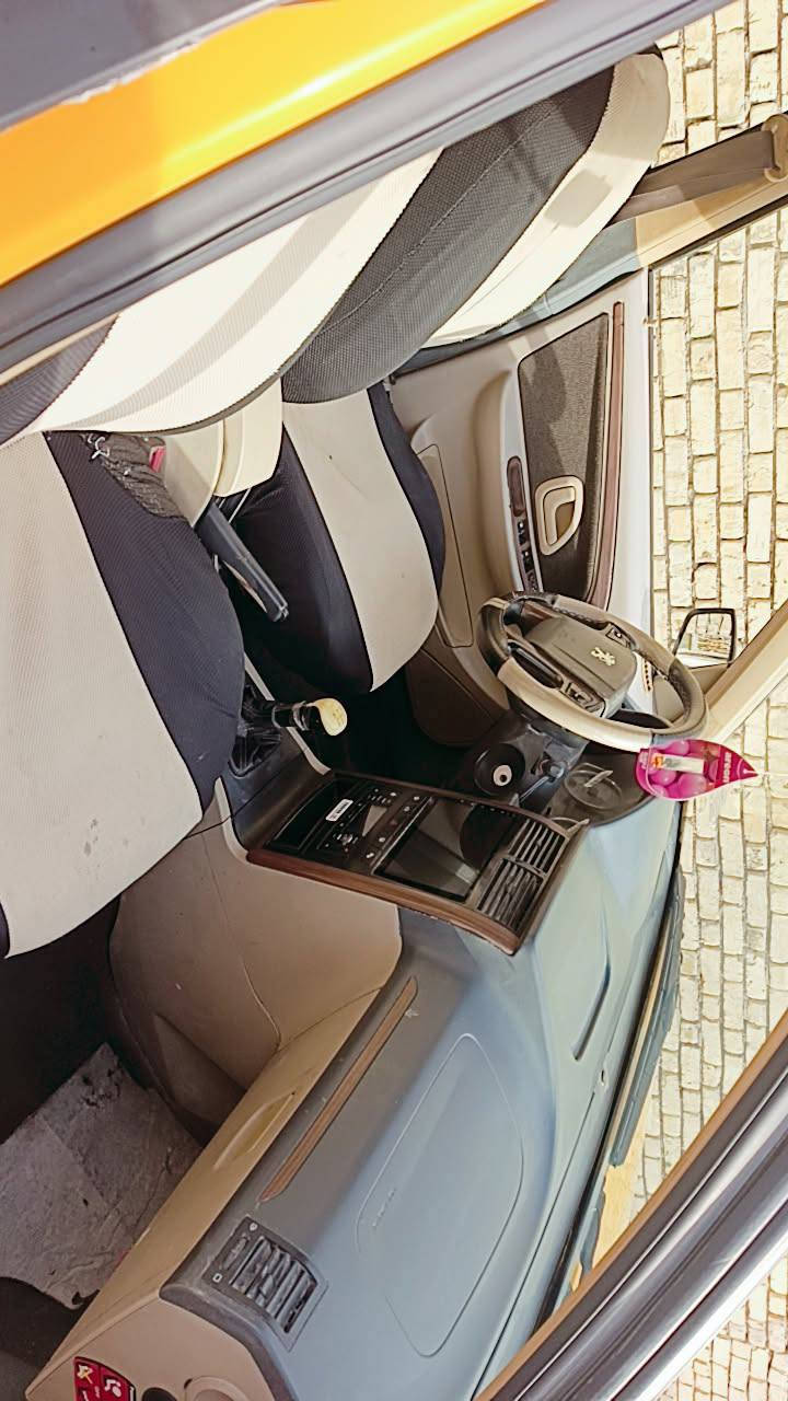 سلام عليكم بيجو بارص مديل 18 السياره حره مامطلوبه امداور ثاني يوم السياره جاهزه من الطول لطول مكفوله بس قبق الجنطه بيه طخه ومرجعينه عل بارد مكينه توني شادله طابوكه كير مكفول لا تنقيص ولا تبخير شرط تبريد ثلج شاشه تاب لايت زنون اصلي مكاني ناصريه مركز السعر 58 او بيه مجال الرقم ***********
