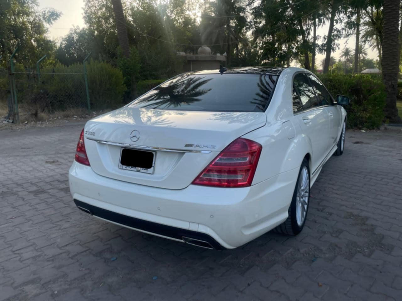 Mercedes Benz S class 
السيارة وارد خليجي استيراد شركة باجگير   S 350 
موديل 2011
عداد الكيلو متر 175الف حقيقي 
كير مكينة صدر كهربائيات كفالة بيهة مكانين صبغ كد شبر
ويل كب 19 تو سايز AMG مع طخم اطارات انتاج 25 
مواصفات السيارة معروفة
السعر 265 ورقة للبيع او مراوس حسب القناعة
للاستفسار الاتصال ع الرقم ***********
