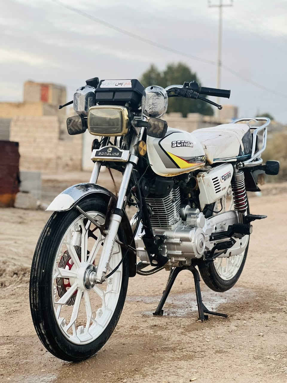 سلام عليكم دراجه سيفان للبيع موديل ٢٤وراق ستنساخ مكان الرميثه وهاذه رقمي خاص مغلق ***********
