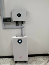 منظومة شمسية • انفيرتر Growatt ٦ كيلوواط • بطارية ١٦ كيلوواط
