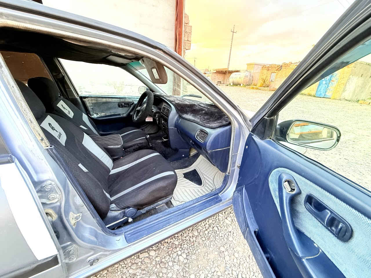 السلام عليكم امراوس فقط اب كص أو انطي فرق حسب المراهم سياره ابرايمر محرك 20 عمرته جديت صدر جديد داخله نضيف طخم تايرات جدد اخياس ما بيه خلاص رقم فحص صلاح الدين لاتصال ***********
