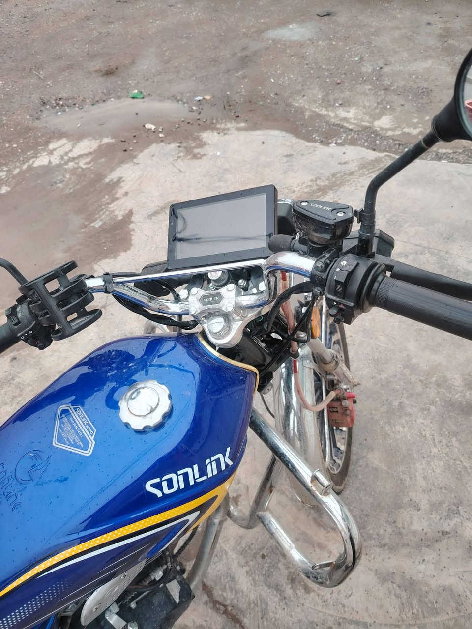 سونك سيفان موديل 25 محرك 200
ماطور جديد احلى من صور متواجد ع الفيس
السعر 775


**إذا كنت صاحب هذا الإعلان وتريد حذفه لأي سبب، رجاءا أرسل رسالة إلى الدعم الفني**