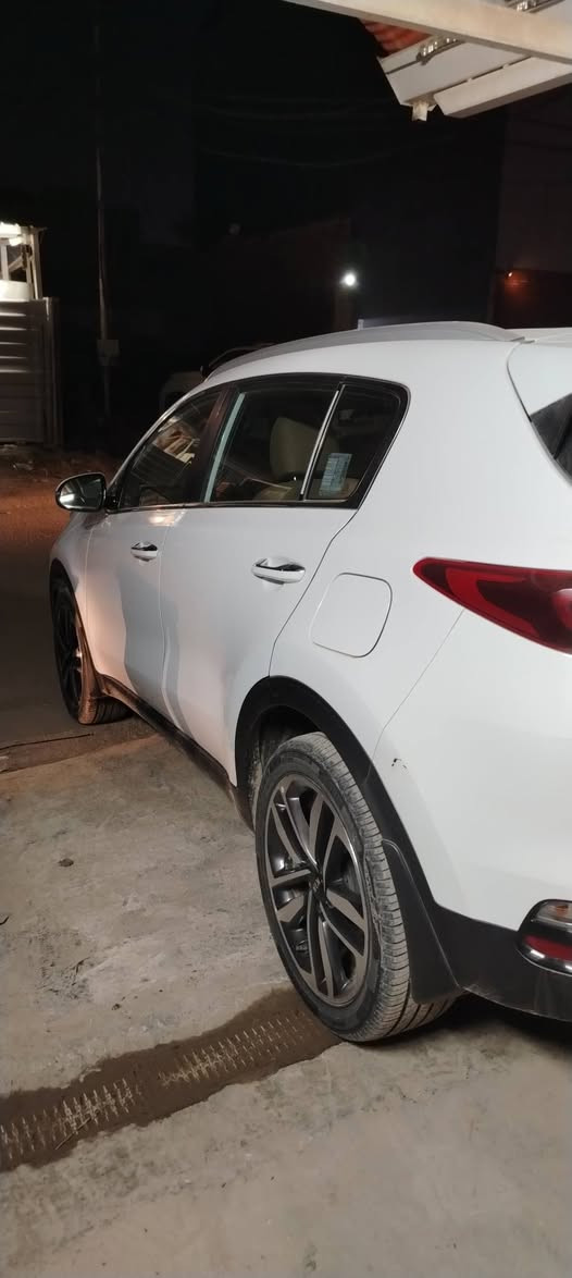 السلام عليكم
سبورتج ٢٠٢٠ 

سبورتج 2020 

للبيع مكفوله كفاله عامه من الحادث والتبديل والصبغ

رصعتين فقط الاولى بالباب الثانيه الي بصف السايق والثانيه بالجنطه 

ورقمها شبه مميز

ماشيه (67126km)

مكاني حله 

اي استفسار او تواصل خاص
