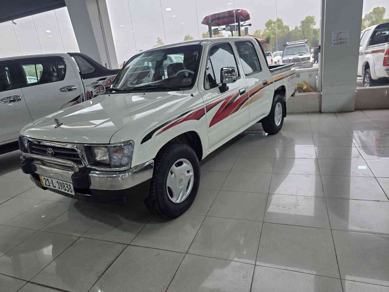 سلام علیکم
جمرە2001 مکفوله کفاله عامه 
شریکە ماشی 98 الف حقیقی
JLXفول 
تایرات جدید محرک شریکە مامفتوح
تبرید تدفئە رقم سلیمانیە بسمی دولی
مکانی سلیمانیە کلار ترید خابر
***********
